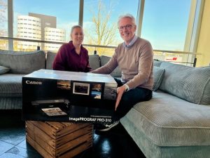 Overhandiging Canon PIXMA PRO-310